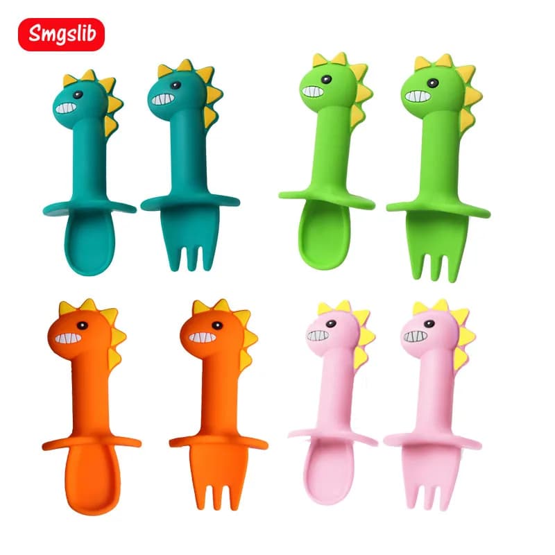 2 Pz/set Bambino Impara Cucchiaio Forchetta Set Breve Facile Cucchiaio di Cartone Animato Dinosauro Del Silicone Teether Giocattoli Anti-slip Alimentazione di Formazione utensili
