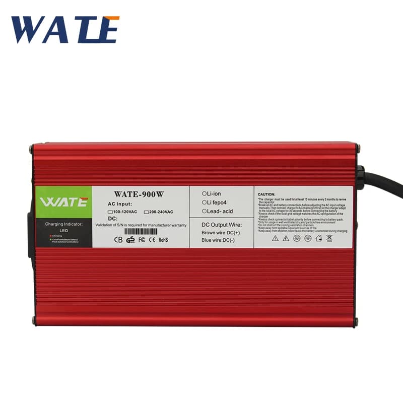 Caricabatteria agli ioni di litio da 54.6V 15a per custodia in alluminio per batteria al litio da 48V con ventola