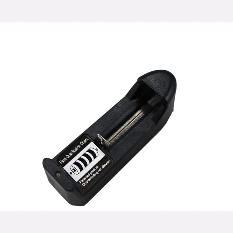 1 slot 110-220v universale 3.7V 1A adattatore per caricabatterie intelligente spina ue usa per batteria ricaricabile 18650