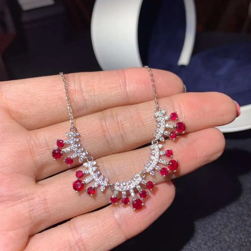 Collana con rubino con ciondolo in rubino naturale e vero per donna