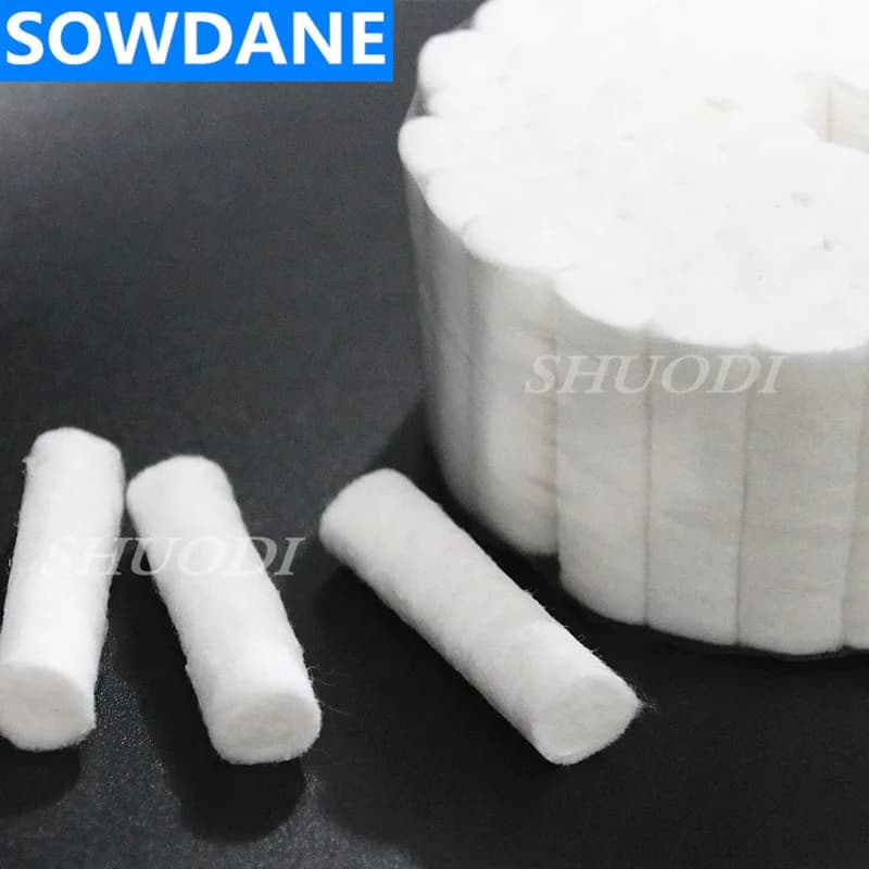500 Pcs (10 Pacchetti) Dental Sanguinamento Lap 100% Puro Rotolo di Cotone Super Assorbente Usa E Getta Materiale Igiene Orale Sbiancamento Dei Denti