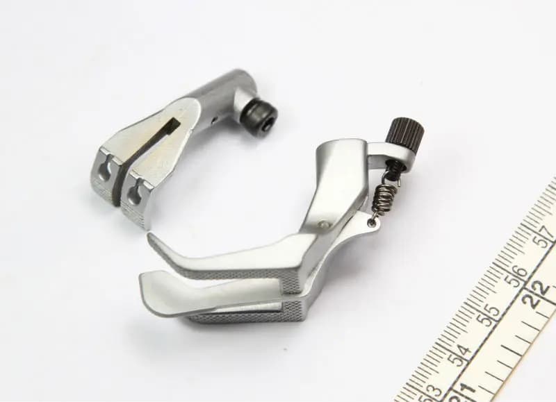 KT767-i 8 PIEDI STAMPA A DOPPIO PER MACCHINA DA COSTURA DURKOPP ADLER 767, SERIE 768