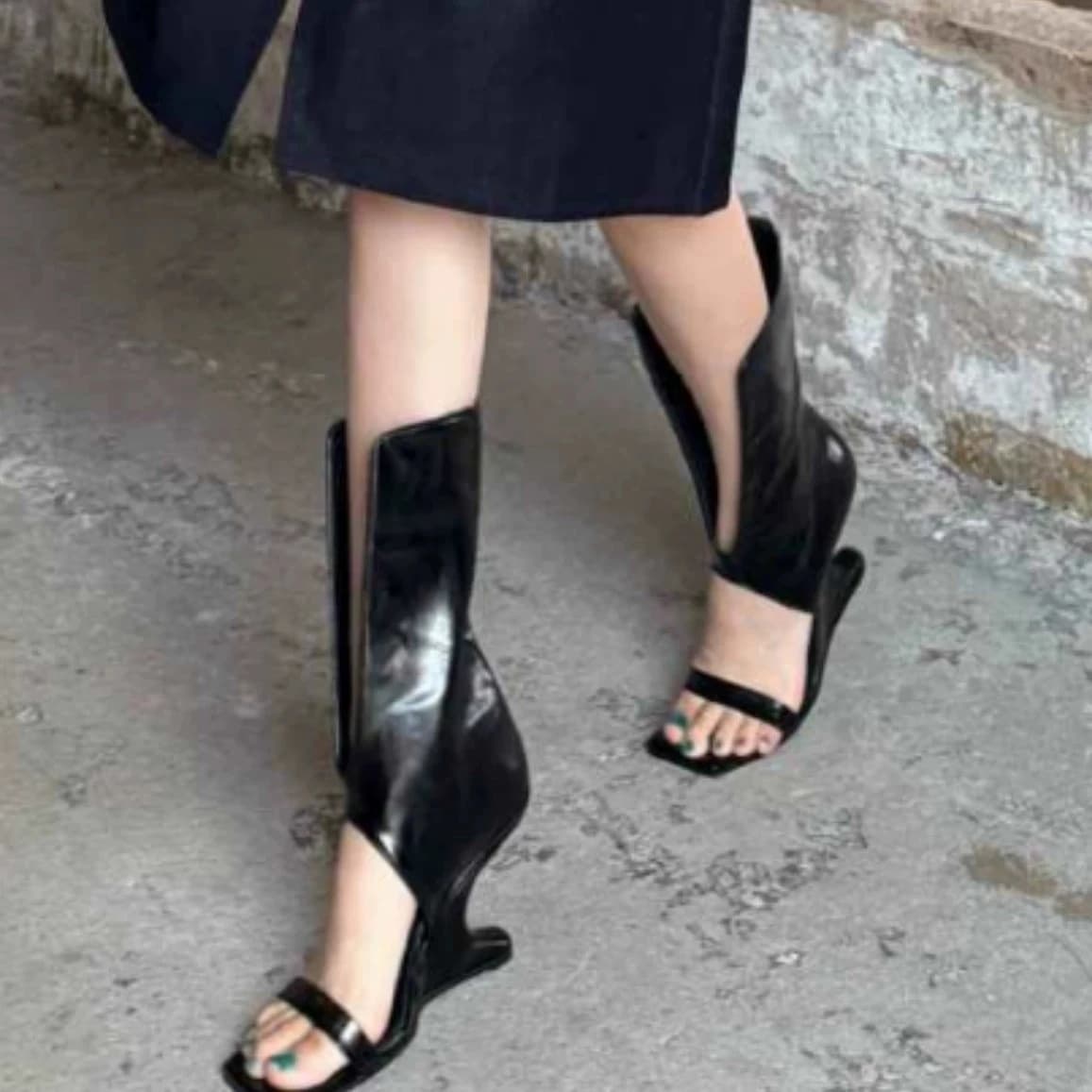 New Spring Fashion Women's Clip on High-heeled Sandals Black Hollow Out Comfortable Sexy Party Dance High-heeled Cool Boots