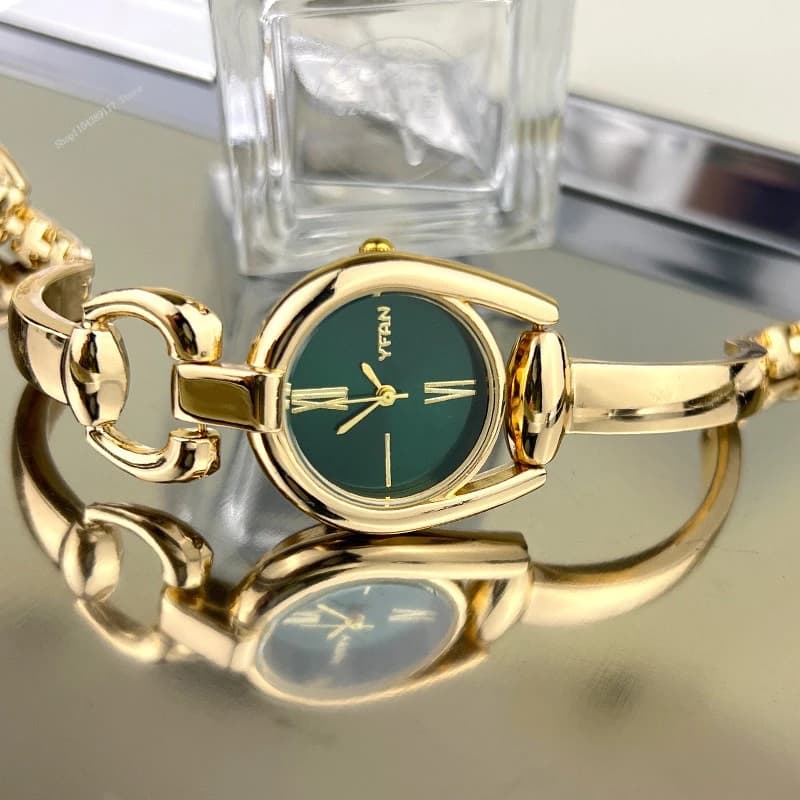 Women's Simple Quartz Wrist Watch Stainless Steel Strap Small Dial exquisite fashionable quartz watch for women
