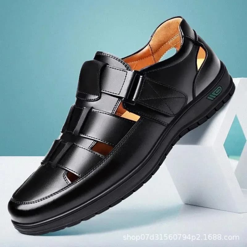 Sandali da uomo traspiranti in pelle PU scavata da uomo nuovi estivi antiscivolo fondo piatto morbido scarpe di design alla moda fatte a mano scarpe da uomo