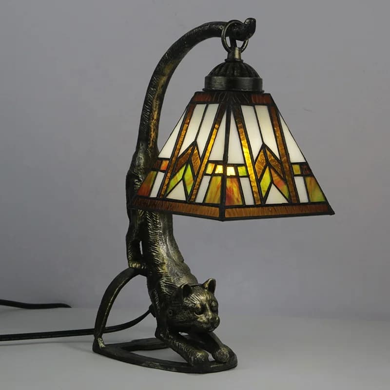 6 Inch Tiffany Style Desk Lamp Stained Glass Lampshade Bedside Lamp with Cat Base Retro Antique Atmosphere Lamp