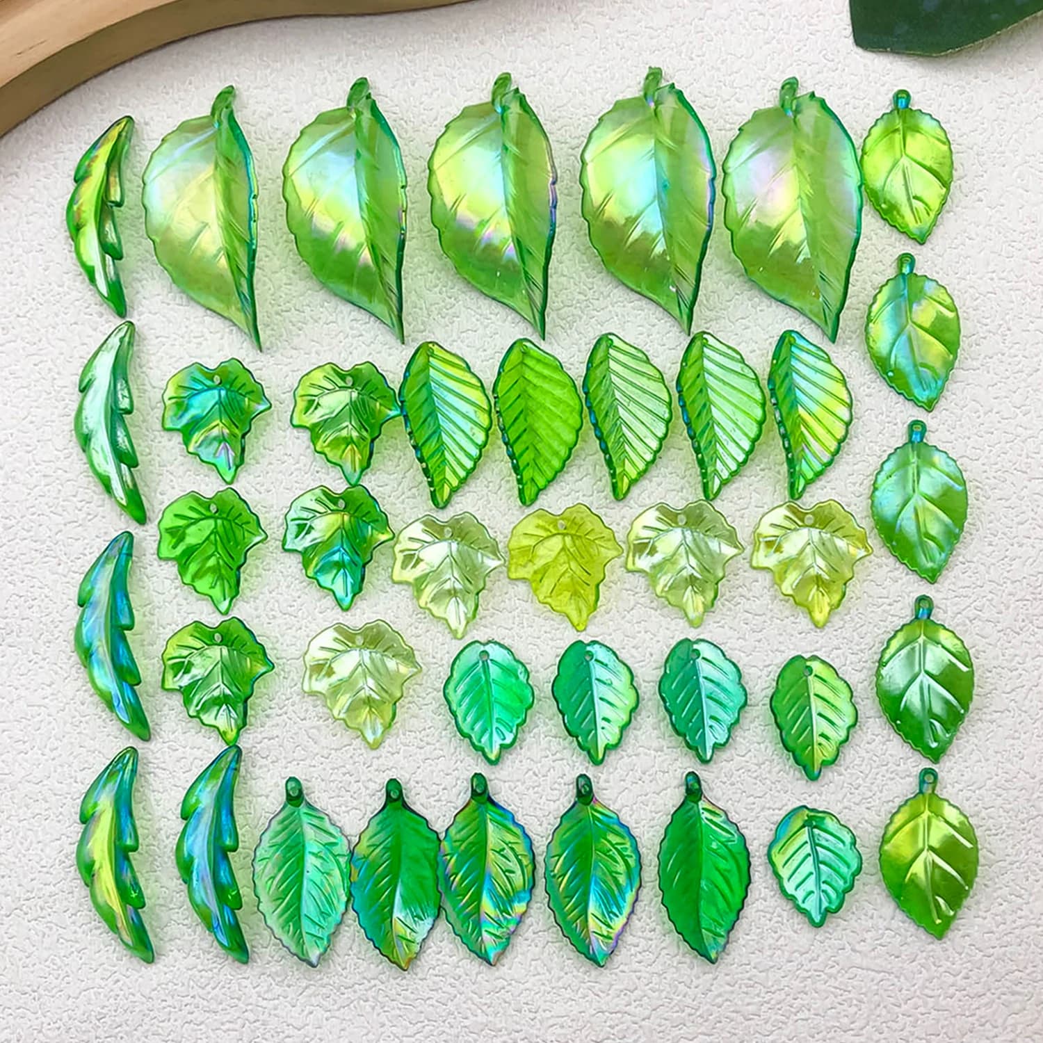 Mix 20/50 pieces of accessories pendants series resin leaf, DIY necklace, earrings, keychain creation jewelry fashion accessories