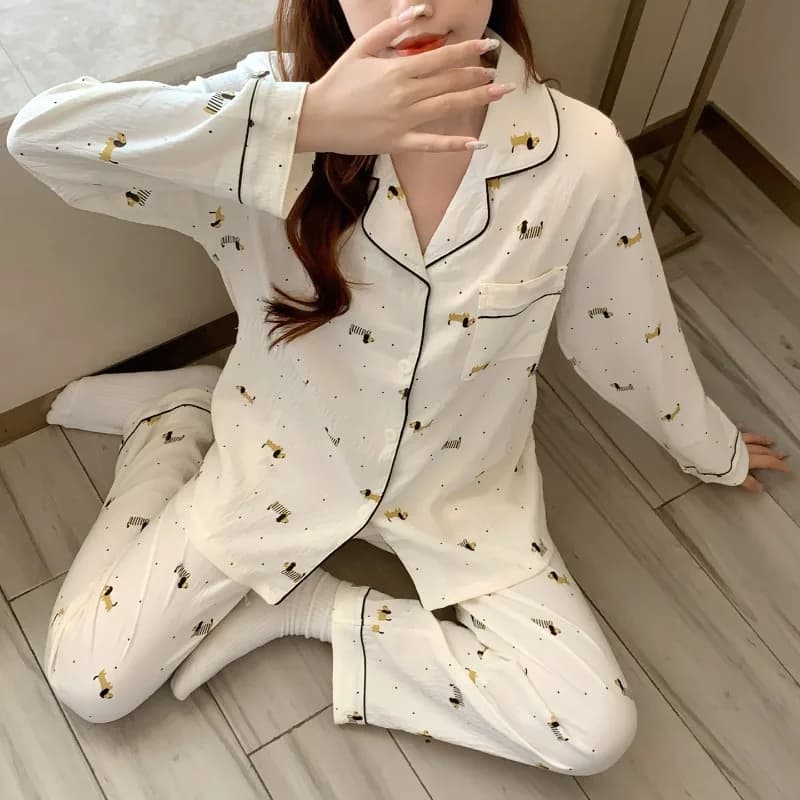 Nuovo Set Pigiama Casual da Donna Primavera 2026, Completo Due Pezzi con Maniche Lunghe e Pantaloni, Morbido con Stampa a Pois e Cane, Dolce e Carino