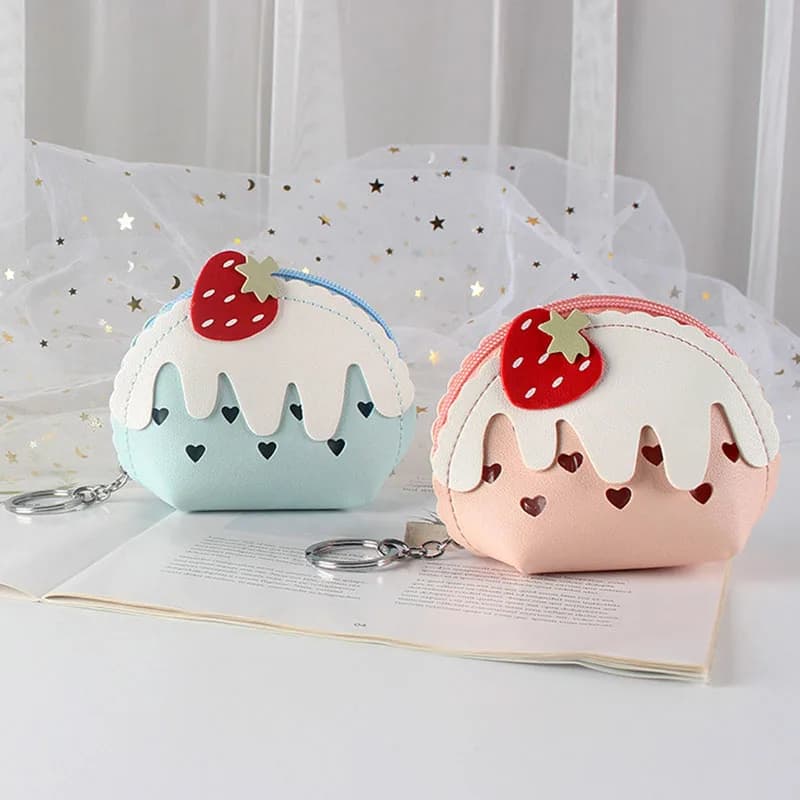 Nice mini bottle shaped like strawberry ice cream, small coin purse, short wallet by woman with zipper