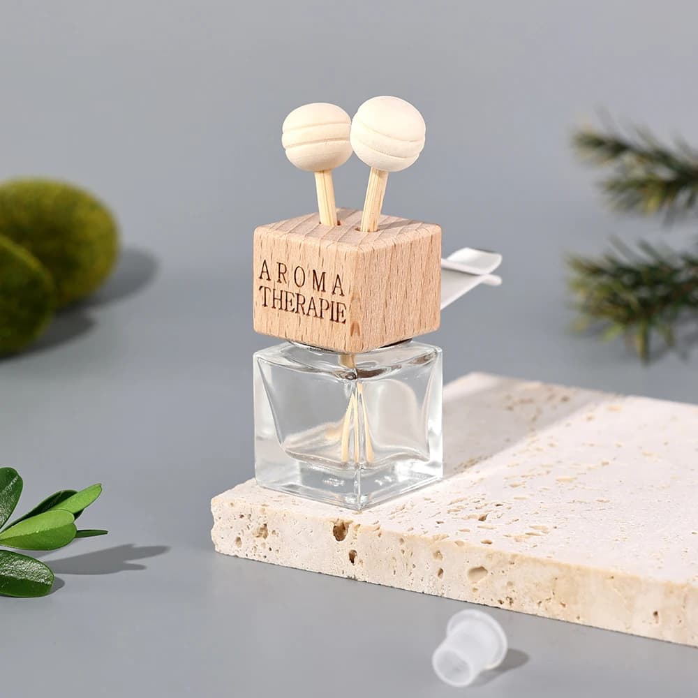 Diffusore per Auto con Clip per Bocchetta dell'Aria, Set Elegante di Bottiglie Vuote per Profumo, Decorazione per Auto per Deodorante Ambiente