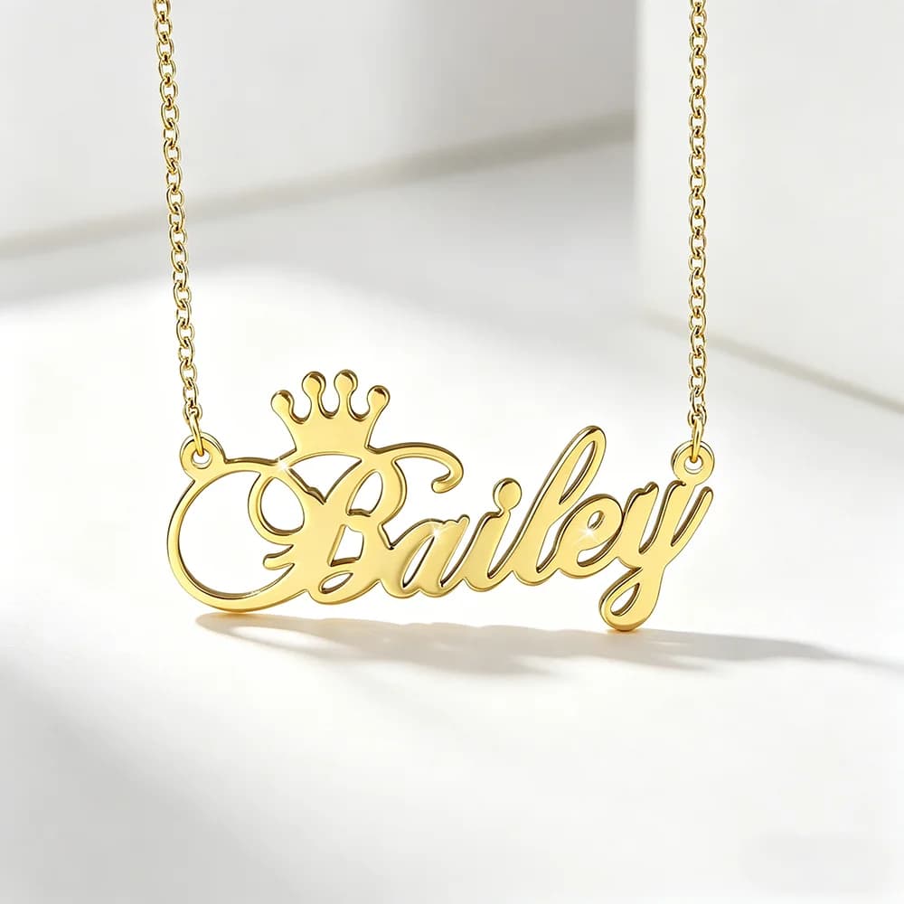 Collana con nome personalizzato Rainbow Jewelry Store con corona/cuore, ciondolo con targhetta placcata oro personalizzata per donna