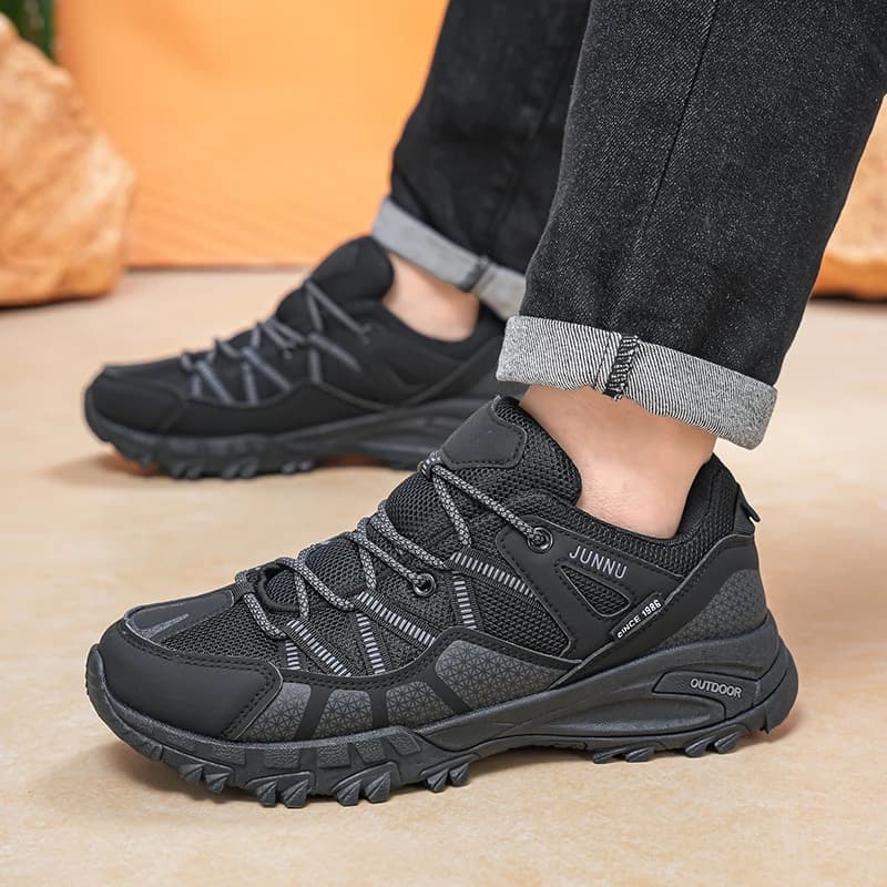 Large Size Tactical Shoe Men 2026 New Men Hiking Shoes Outdoor Waterproof Sports Shoes Comfortable Leather Hiking Training Boots