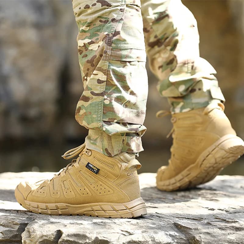 Scarpe da trekking in pelle di mucca Stivali da caccia impermeabili da uomo Tactical Desert Combat Ankle Scarpe da trekking mountian maschili Scarpe da ginnastica sportive