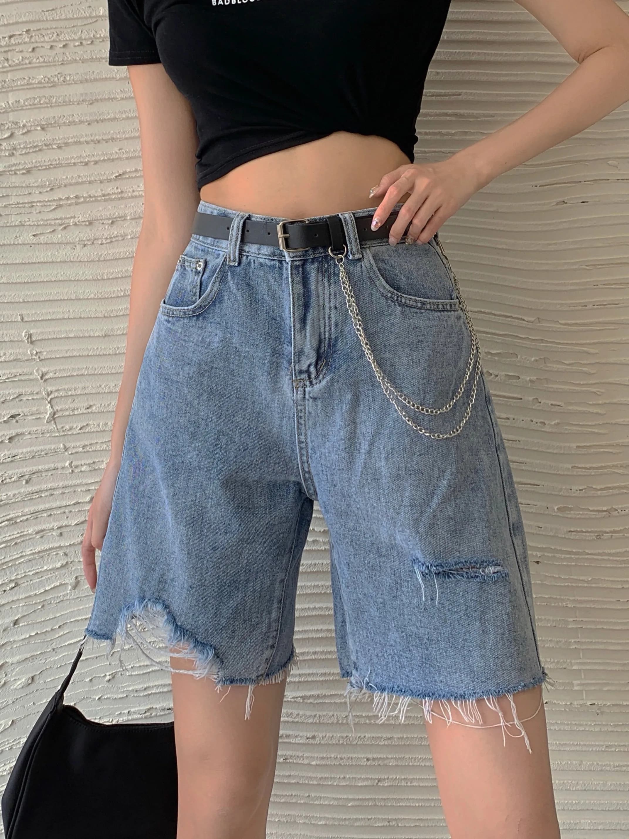 Shorts in denim a vita alta da donna, gamba dritta, strappati e sfrangiati, a cinque punte, design snellente, versatili, per l'estate