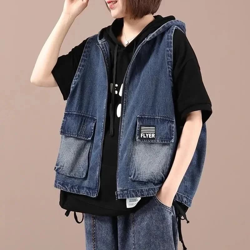 Gilet di jeans stile straniero femminile con cappuccio 2025 Primavera e autunno Nuova versione coreana dell'arte sciolta per realizzare vecchio cappotto con cerniera a clip femminile