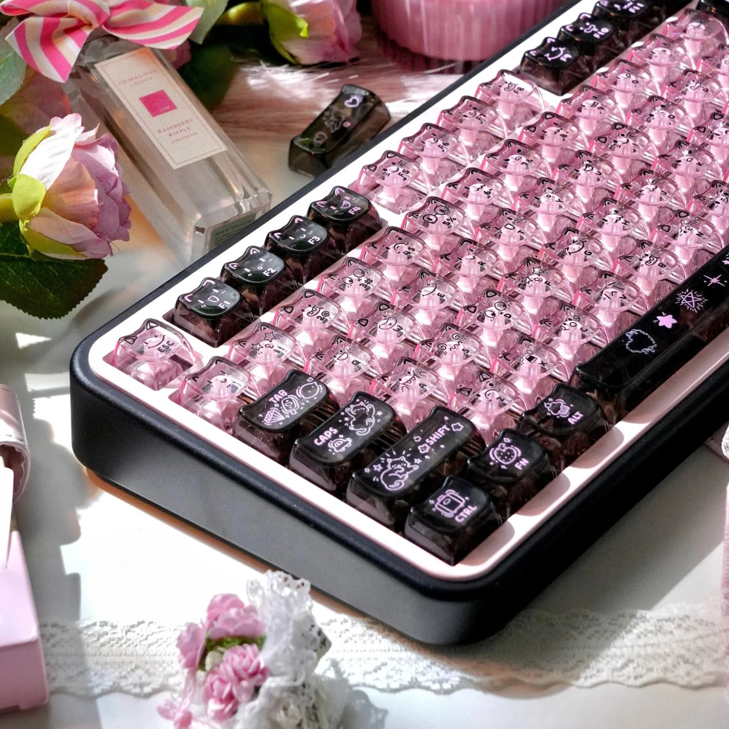 MAIMOOO Keycap a Forma di Gatto Graffiti Nero e Rosa, Profilo MAO, Trasparente in PC, Creativo e Carino per Tastiera Meccanica