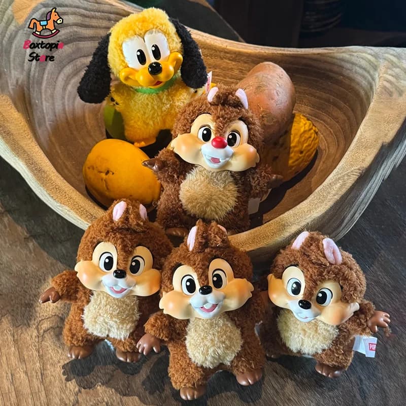 Originale Pop Mart Mickey Family Together Keychain Series Blind Box Mystery Box Guess Bag Toy Doll Cute Anime Figure Regalo di Compleanno