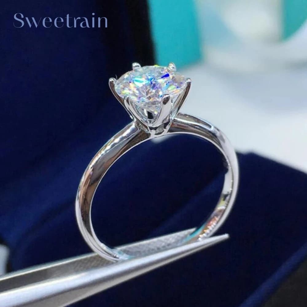 Ring with lone diamond classic style 3ct 6 tips V Ring in silver 925 18K white gold Moissanite Engagement rings Wedding Fine jewelry