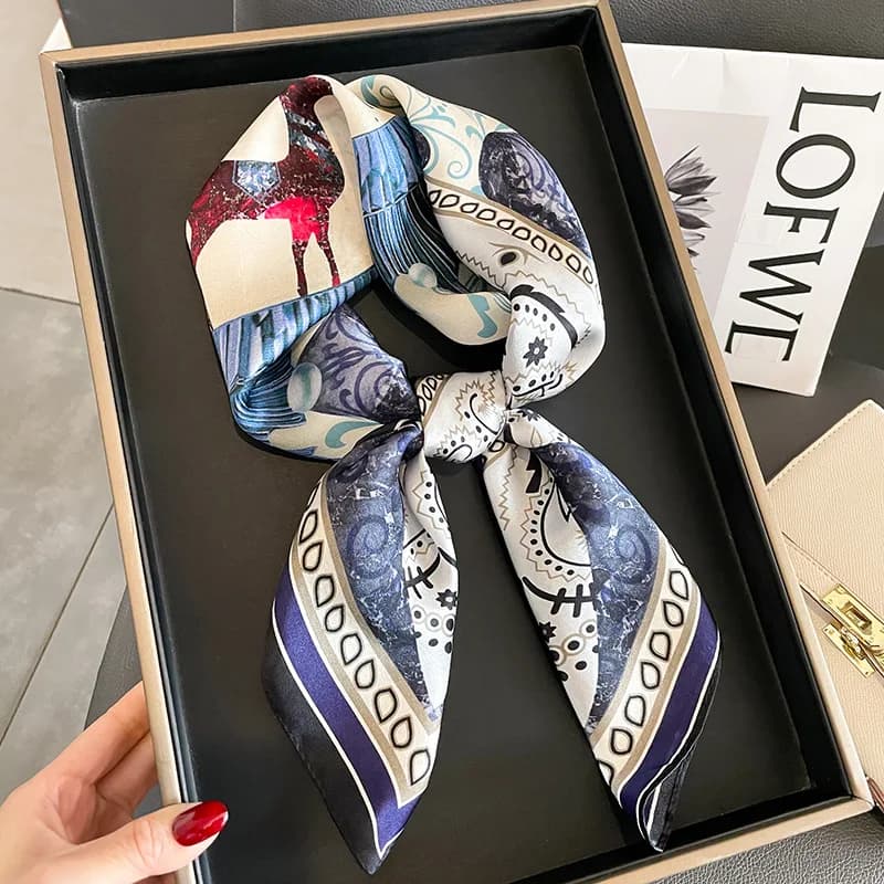 Scialle di design 100% vera seta sciarpa quadrata nastro per capelli da donna marchio di lusso fascia avvolgente cravatta da donna fazzoletto da collo bandana da polso