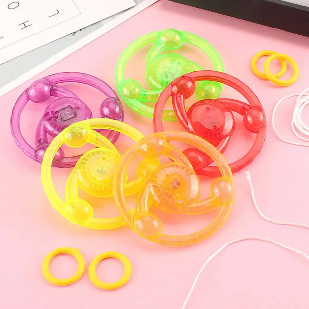 1Pc Luminous Hand Pull Luminous Lamping Corda Volano Toy He/she/it has led the Light Toy New for Kids Fly Flash Giroscope Gift Toys