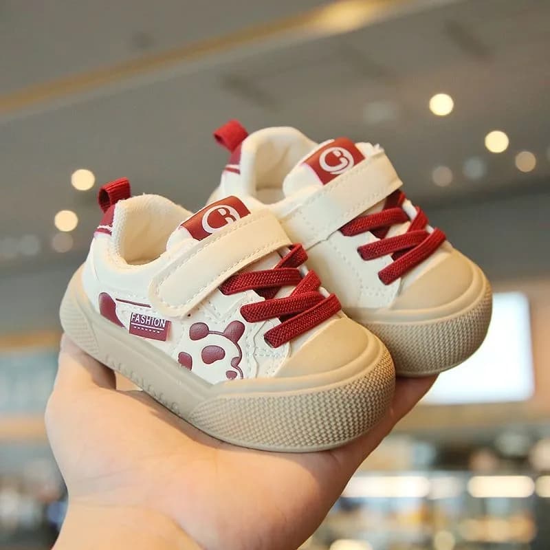 Scarpe da apprendimento per bambini con suola antiscivolo per ragazzi e ragazze Pantofole da cartone animato con cinturini in velcro Calzature antiscivolo per bambini primavera autunno ​