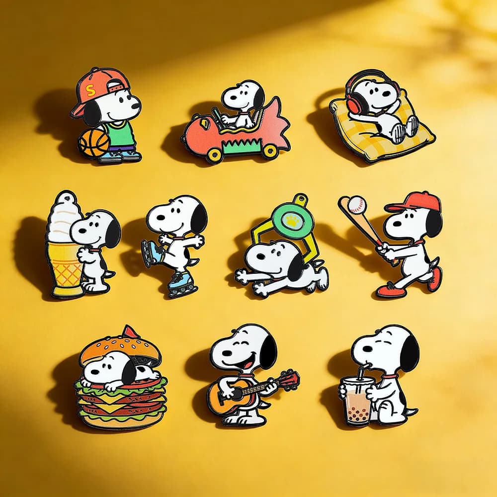 Set di spille smaltate Snoopy 2026 per tempo libero e sport, spille da bavero a tema cartone animato per zaini e vestiti, regalo simpatico per i fan