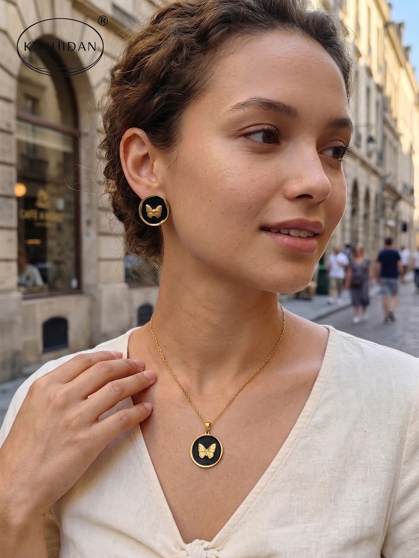 Fashion Women's Round Butterfly Stud Earrings, Necklace Jewelry Set, Stainless Steel Waterproof Hypoallergenic Jewelry Gift