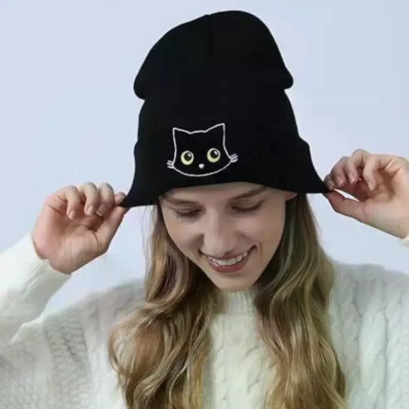 Winter Female Cat Embroidered Bonnets Cute Cat Acrylic Knitted Hats Soft Warm Beanies For Women Men