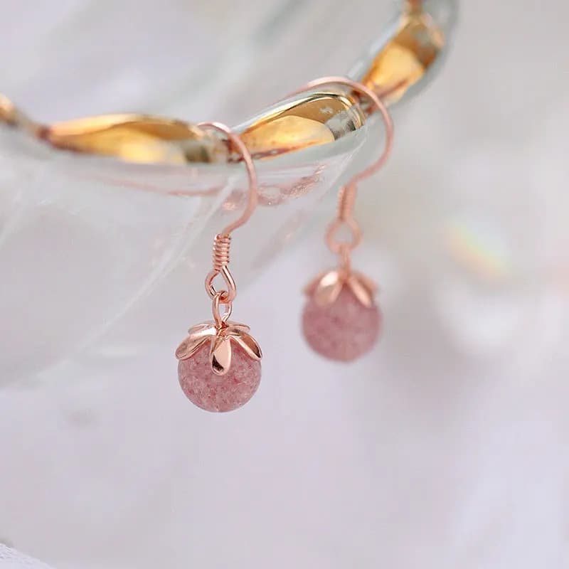 Orecchini in argento sterling 925, stile giapponese e coreano, cristallo di fragola rosa fresco, design di nicchia dolce, orecchini per studenti con sfera di cristallo