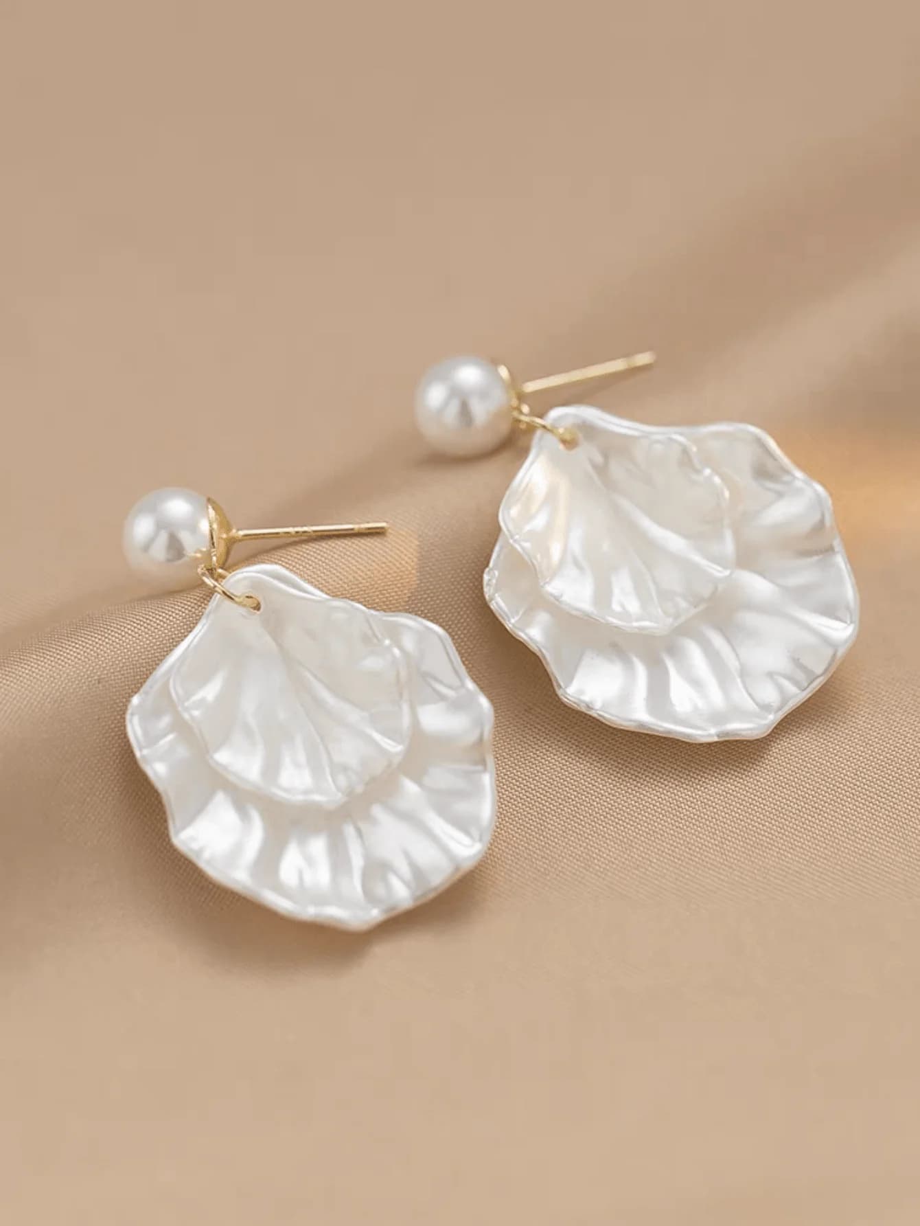 Elegant Shell Petal Stud Earrings For Women Daily Wear