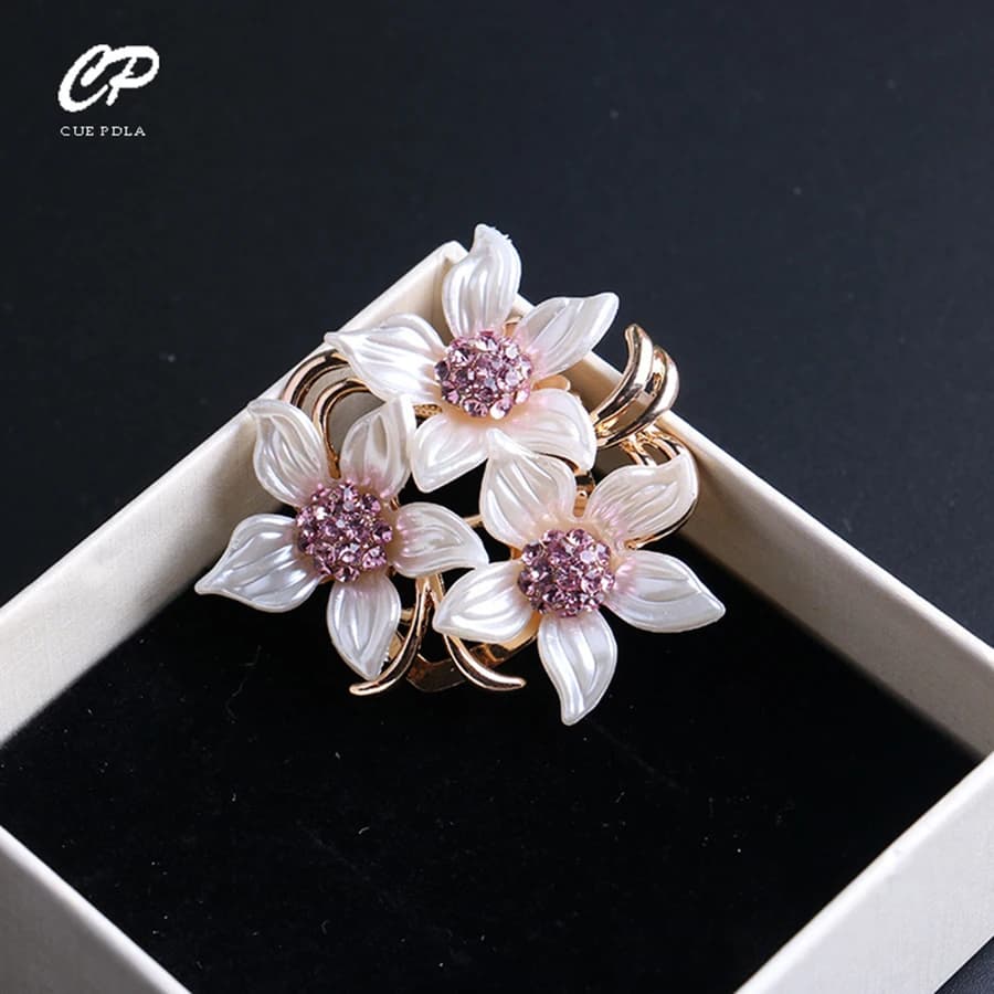 European and American high-end exquisite brooch camellia silk scarf buckle dual-purpose scarf buckle flower clothes accessories