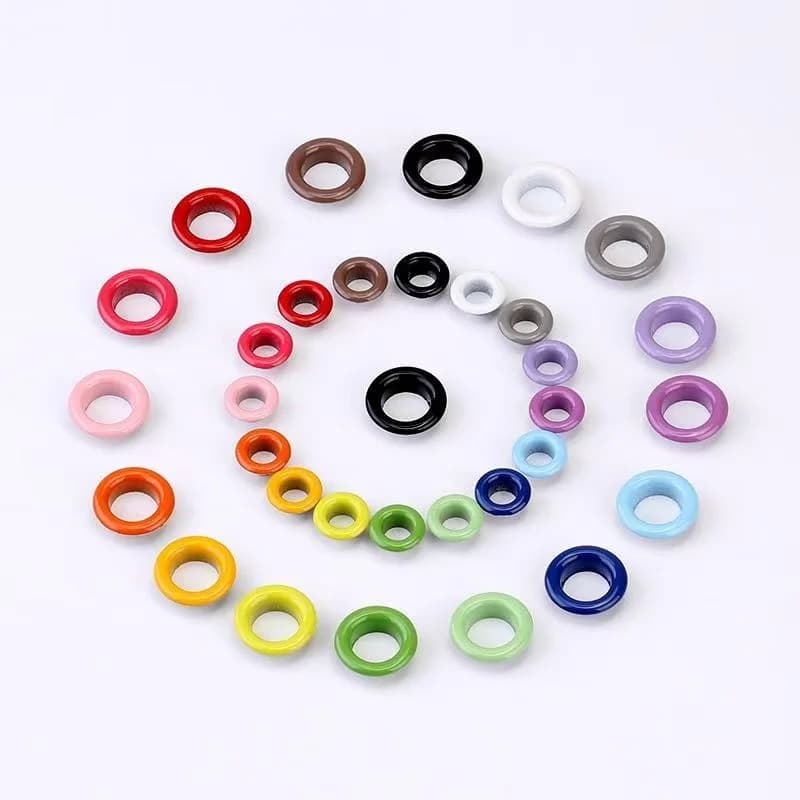 260 pezzi di occhielli in acciaio inossidabile di colore misto da 3 mm, resistenti, per carta, borse, scarpe, tende, artigianato