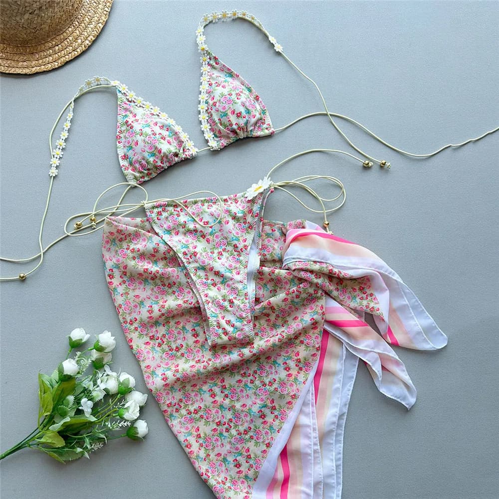 Bikini micro perizoma con stampa floreale beige Set 3 pezzi Copricostume Costume da bagno sexy String Halter Triangolo Costumi da bagno Vacanza Biquinis