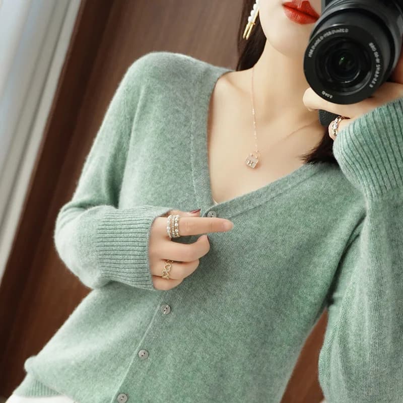 Cardigan Donna 2025 Maglieria primavera autunno Cardigan moda coreana Top stile corto Scollo a V Capispalla lavorato a maglia Maglioni solidi