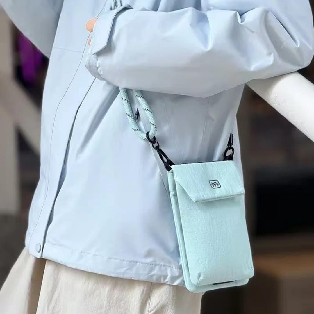 New Water-Resistant Lightweight Phone Bag, Vertical Style, Small Crossbody Bag for Coins and Mobile Phones, Mini