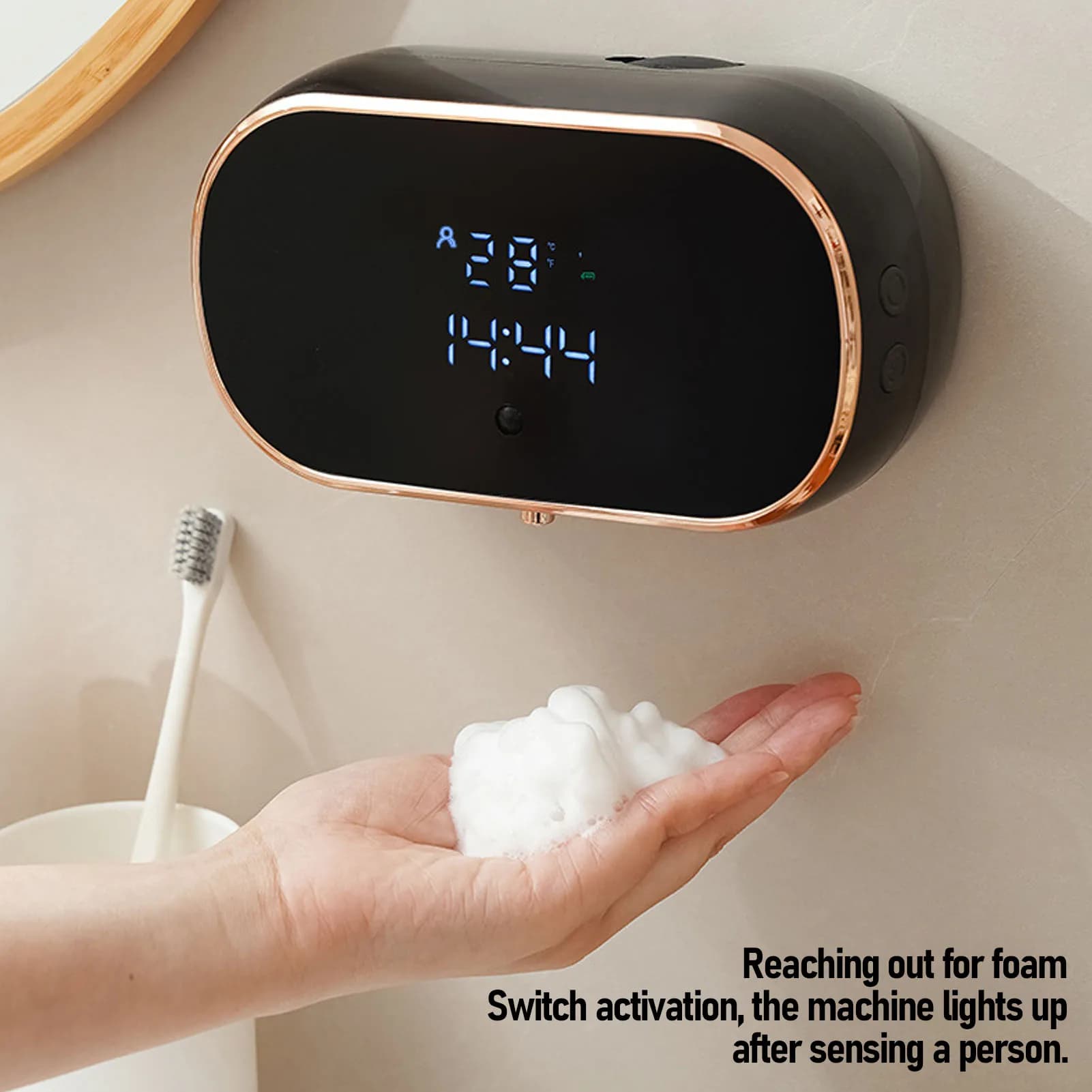 Dispenser automatico di sapone schiumogeno Touchless USB ricaricabile montato a parete Dispenser automatico di sapone fine e uniforme per cucina