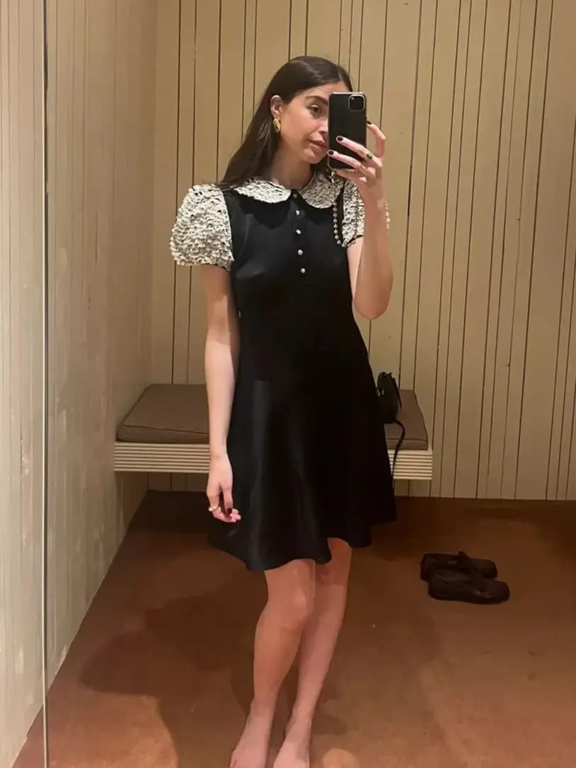 Mini abito nero dolce da donna 2025 Nuovo mini abito femminile elegante con maniche a sbuffo e colletto per bambola patchwork ricamato in pizzo