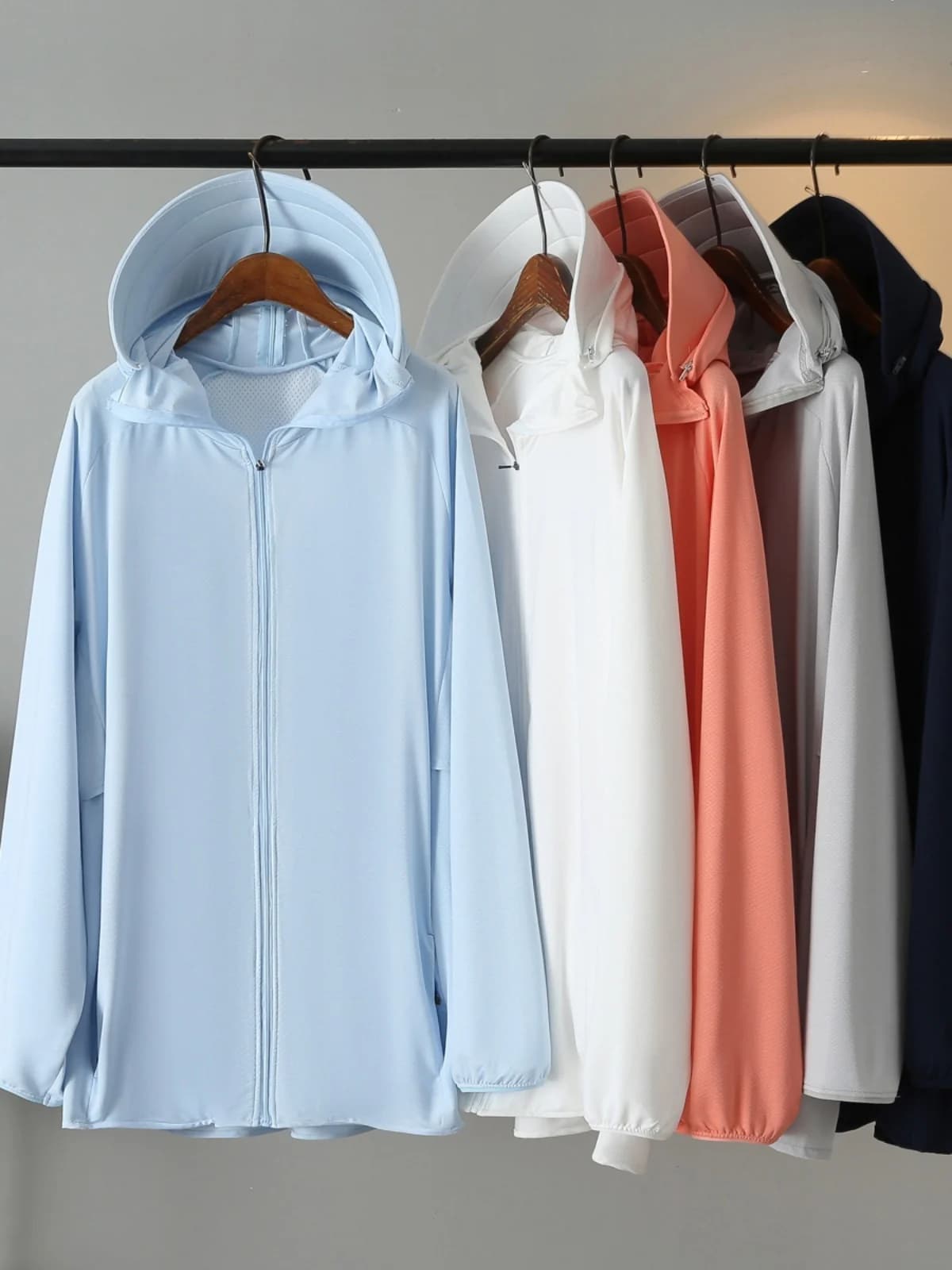 2023 Summer New Women's UV Protection Clothing Breathable Thin Large Size Cycling Sportswear Polyester Fiber Zipper Closure