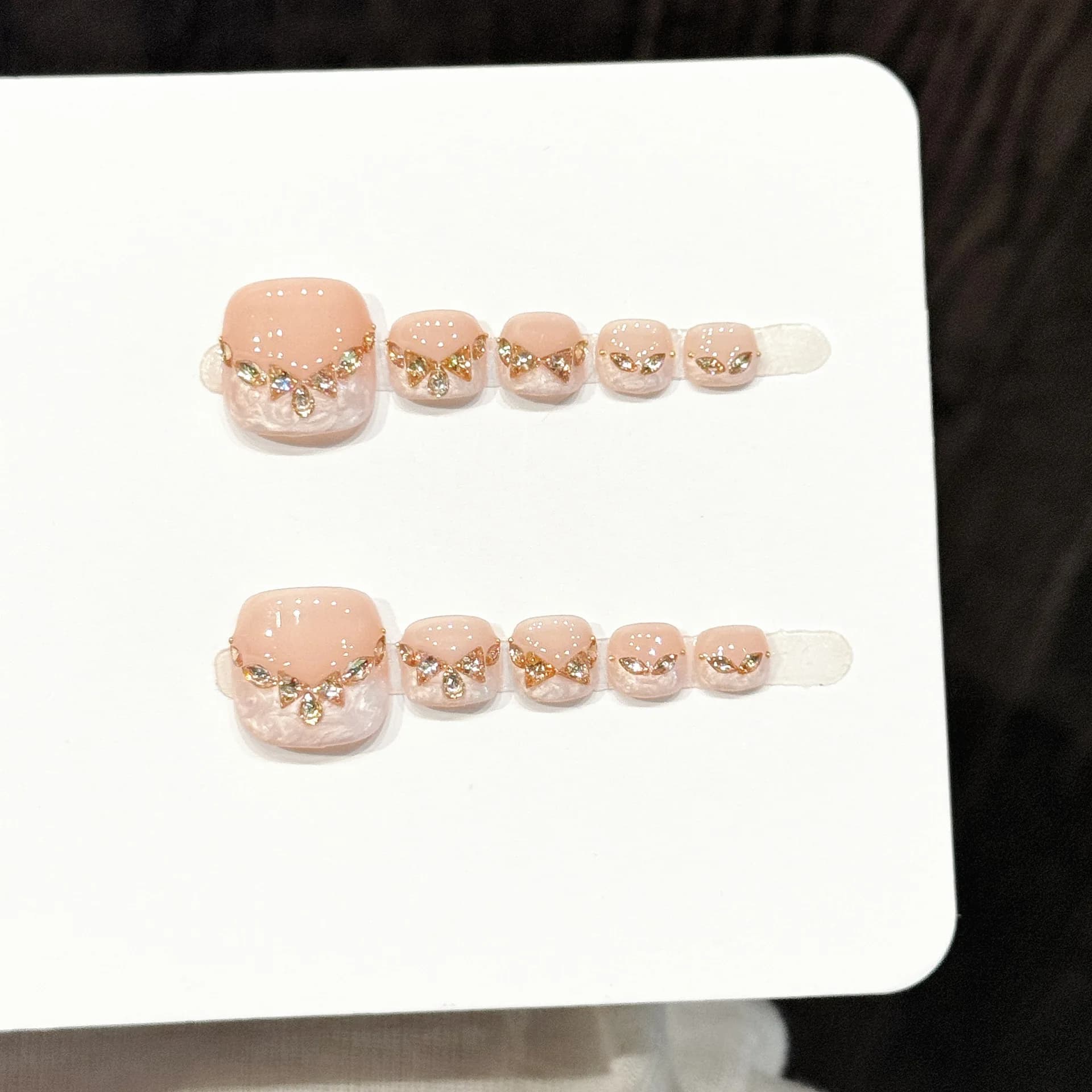 10 pz. Unghie Finte Artigianali Press-on per Piedi, Bellissime Unghie Finte per Piedi, Rosa Trasparente e Delicati Diamanti Scintillanti, Perfette per Donne