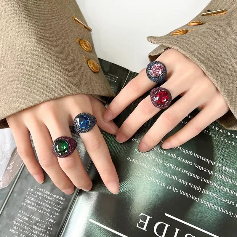 Anello Regolabile con Superficie Nera Incastonata con Zirconia Cubica Rossa e Blu 5A 10*12 per Donna, Gioiello Raffinato per Feste, Regalo di Anniversario