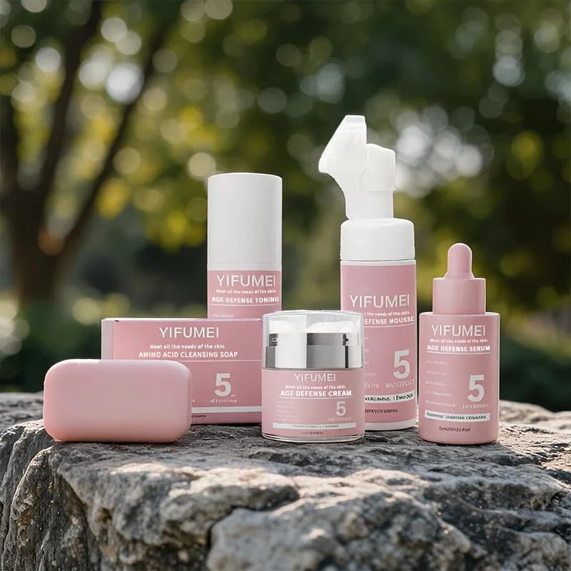 Set Skincare alla Niacinamide da Viaggio per Uso Quotidiano: Crema Viso Illuminante, Idratante e Nutriente, Mousse Detergente, Siero, Sapone Viso, Tonico