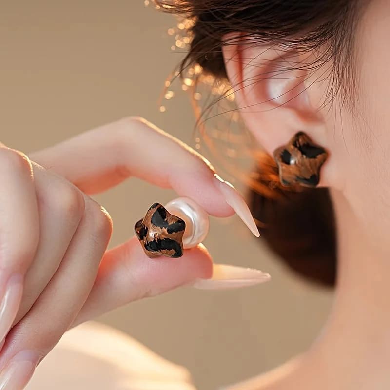 Versatili orecchini quadrati Eleganti gioielli per le orecchie Minimalisti, alla moda e raffinati Orecchini di lusso ispirati