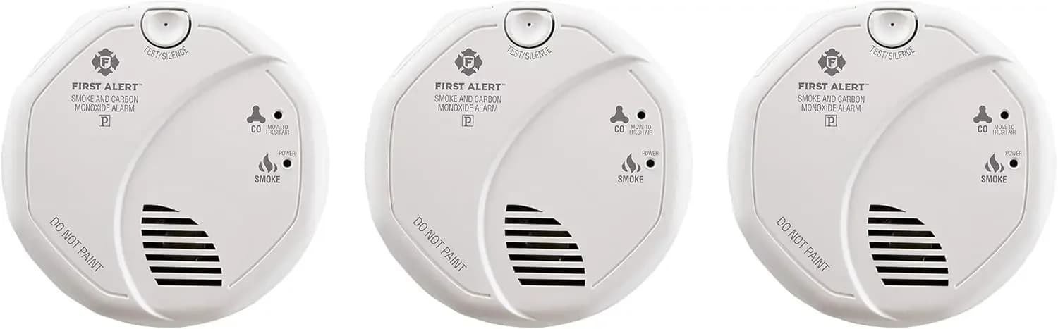 BRK SC7010B-3 Rilevatore di fumo e monossido di carbonio (CO) cablato con batteria di riserva, confezione da 3