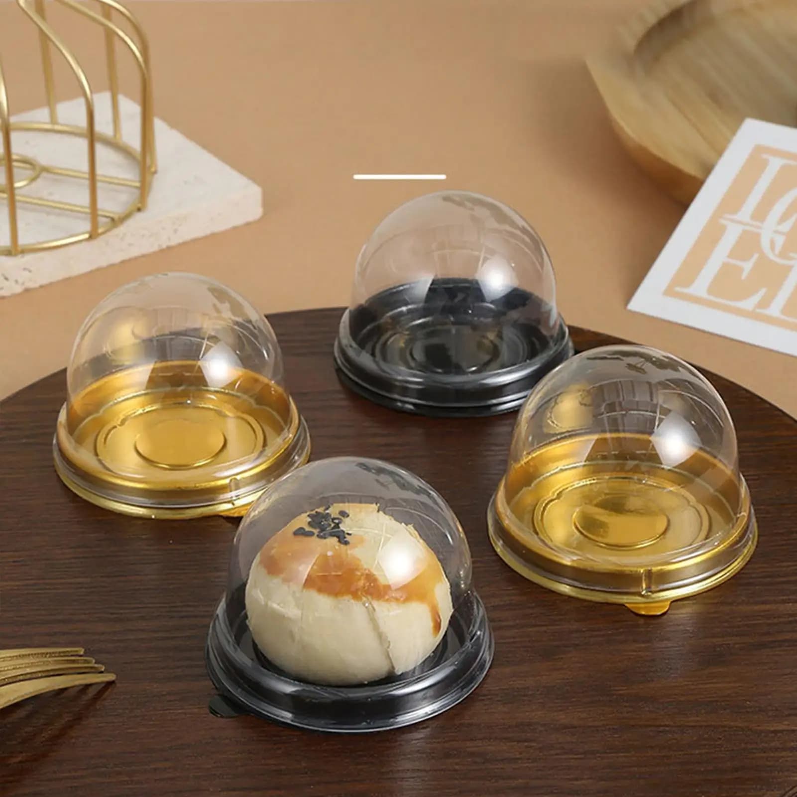 Scatole per Cupcake 50 Pezzi, Contenitori Trasparenti in Plastica per Mini Cupcake, Scatole a Cupola per Muffin, Contenitori per Dessert per Matrimoni e Compleanni