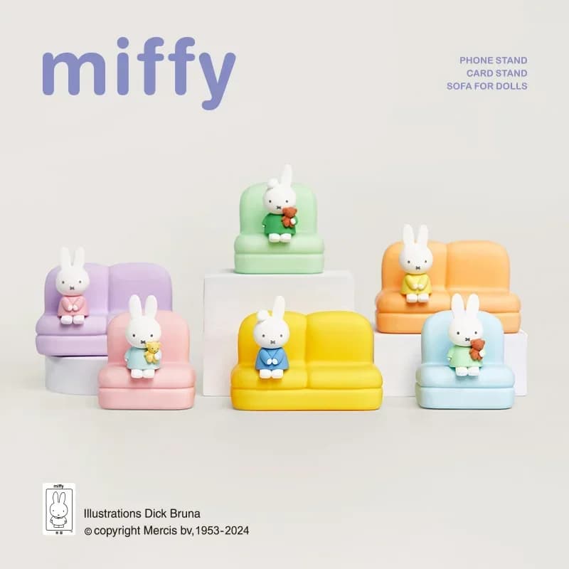 Kawaii Miffys Cartoon che circonda il divano Supporto per telefono cellulare Modello di gioco di moda Decorazione da scrivania a mano Bambola anime Giocattolo Regali di Natale per bambini