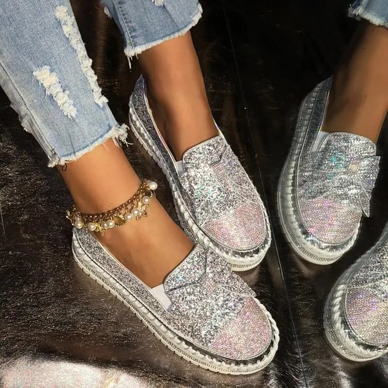 Mocassini con fiocco glitterato di design di marca Donna 2025 Comfort estivo Suola morbida Slip On Scarpe casual Sneakers di stoffa con paillettes di lusso