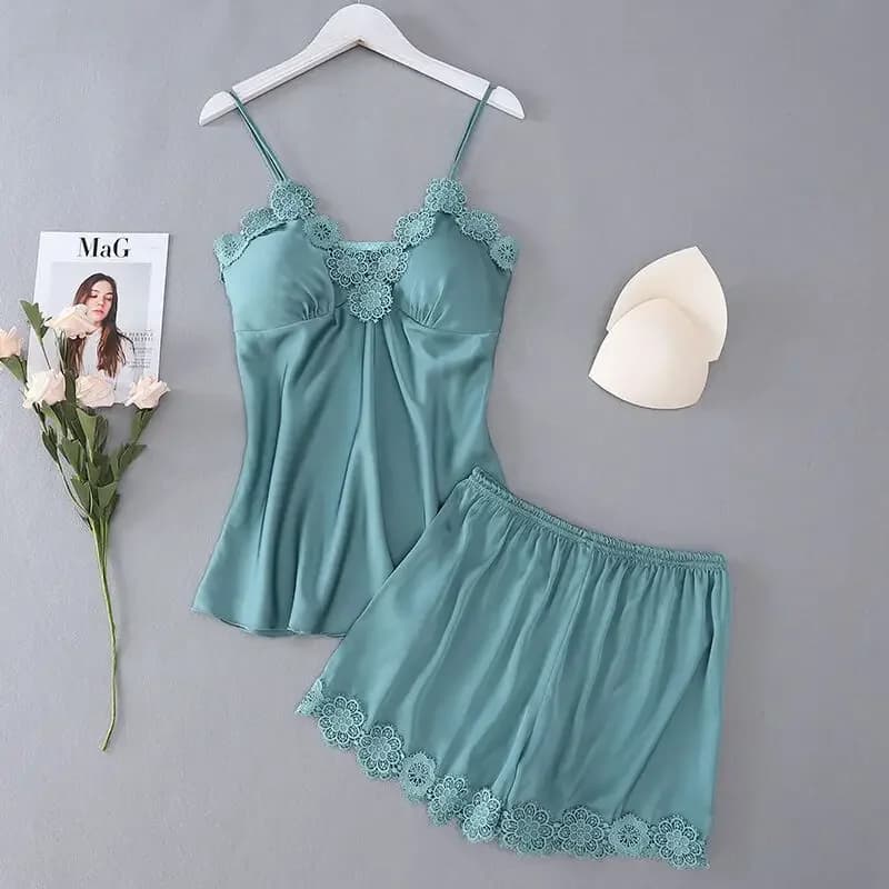 Pizzo europeo del tessuto dello stesso colore con imbottitura sul petto, bretelle e pantaloncini, set di pigiami lounge in due pezzi