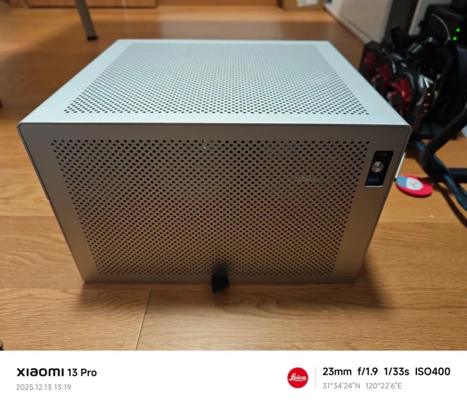 Chassis NAS Aries 8 con posizione per dischi, scocca in alluminio, scheda madre ATX, alimentatore SFX, server di archiviazione di rete Flying Cow Black Group