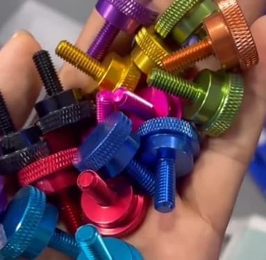 Viti a testa zigrinata in lega di alluminio anodizzato multicolore M6x15mm, bulloni a torsione manuale per stampanti 3D, fotocamere, droni RC, fai da te