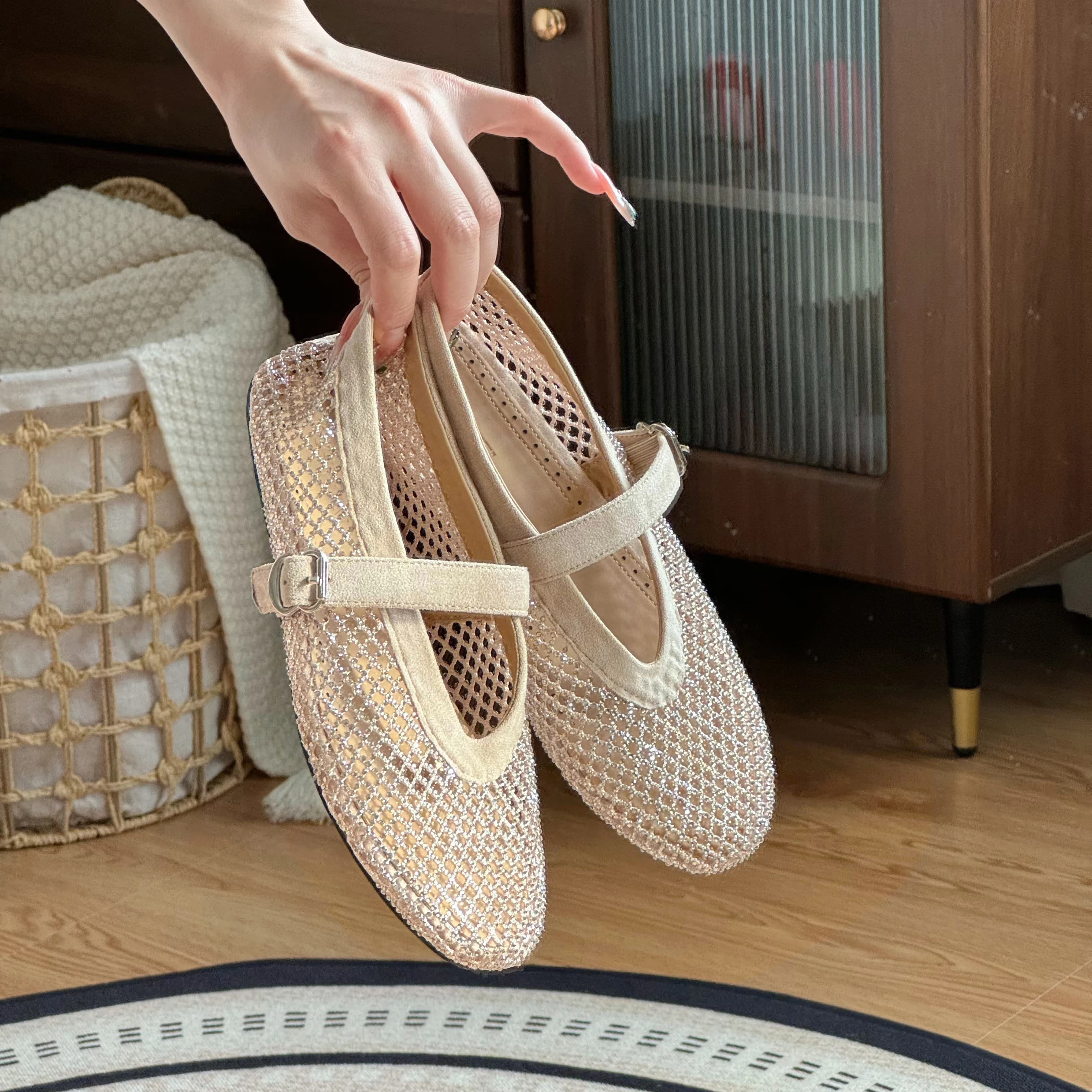Hollow out Rhinestone Toe Cap Sandals for Women 2026 New Summer Fishing Net Shoes Breathable Woven Mary Jane Single Shoes